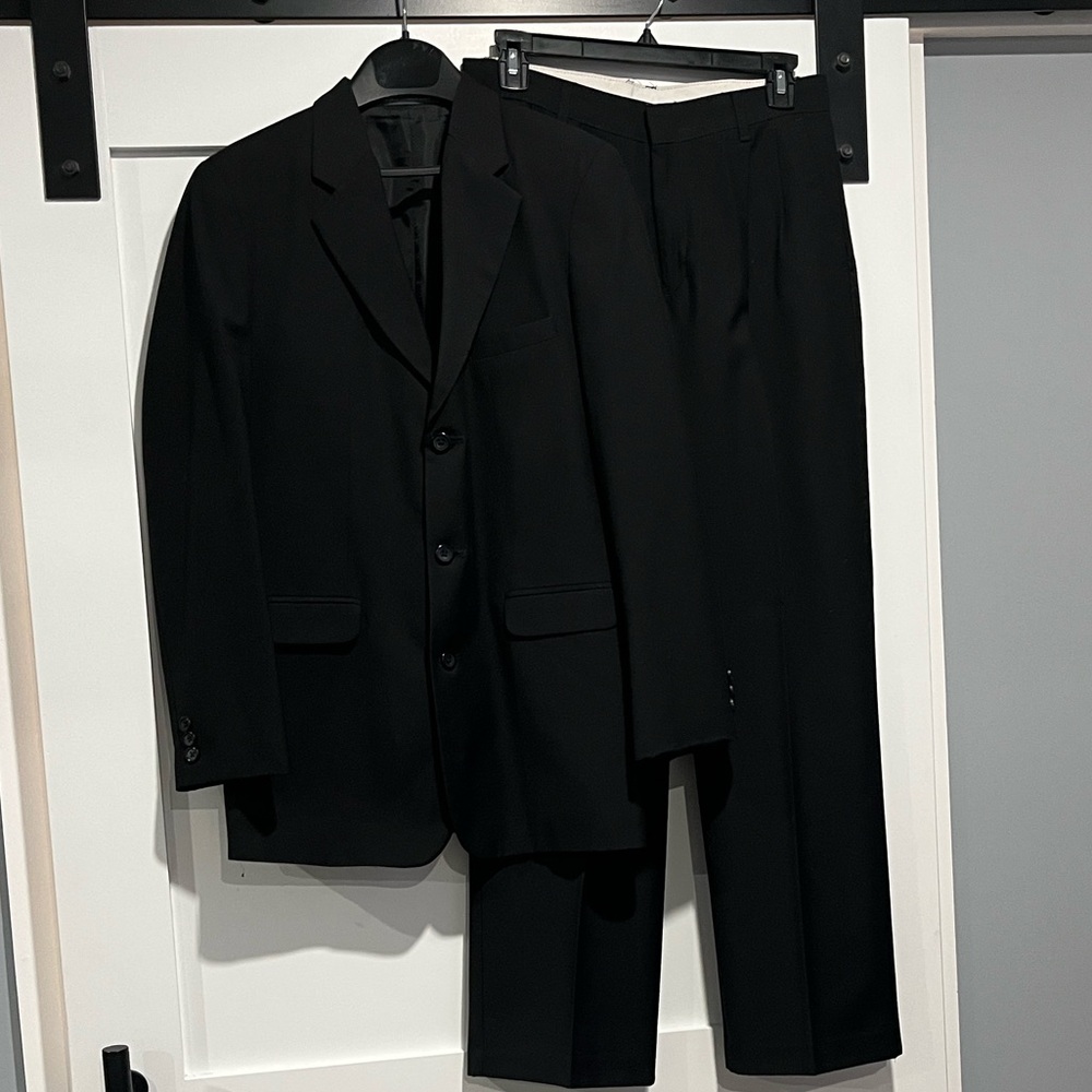 Perry Ellis Boys size 20 Classic Black Suit Set